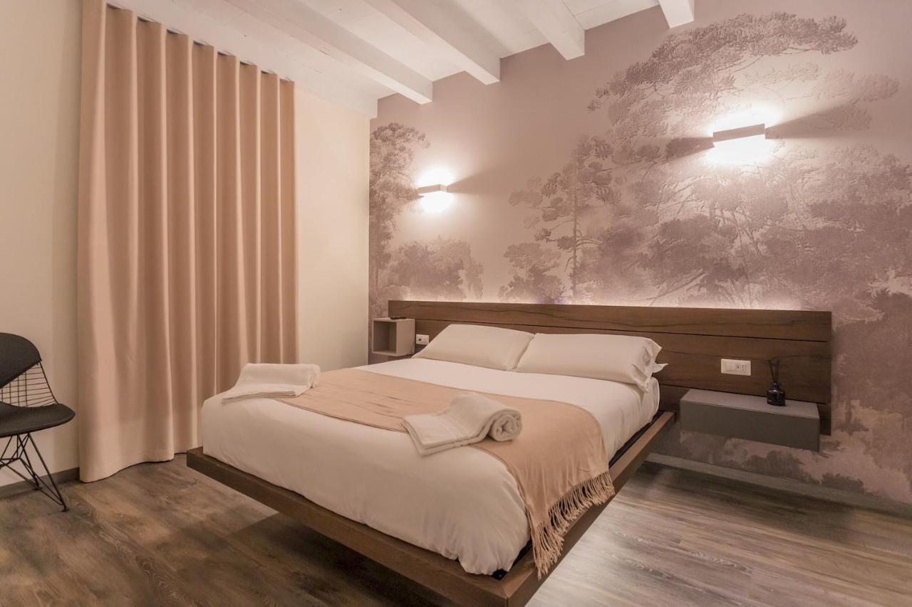 Modern & Stylish Apartment In Como City By Rent All Комо Экстерьер фото