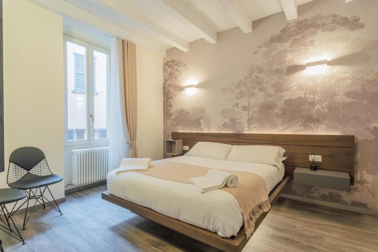 Modern & Stylish Apartment In Como City By Rent All Комо Экстерьер фото